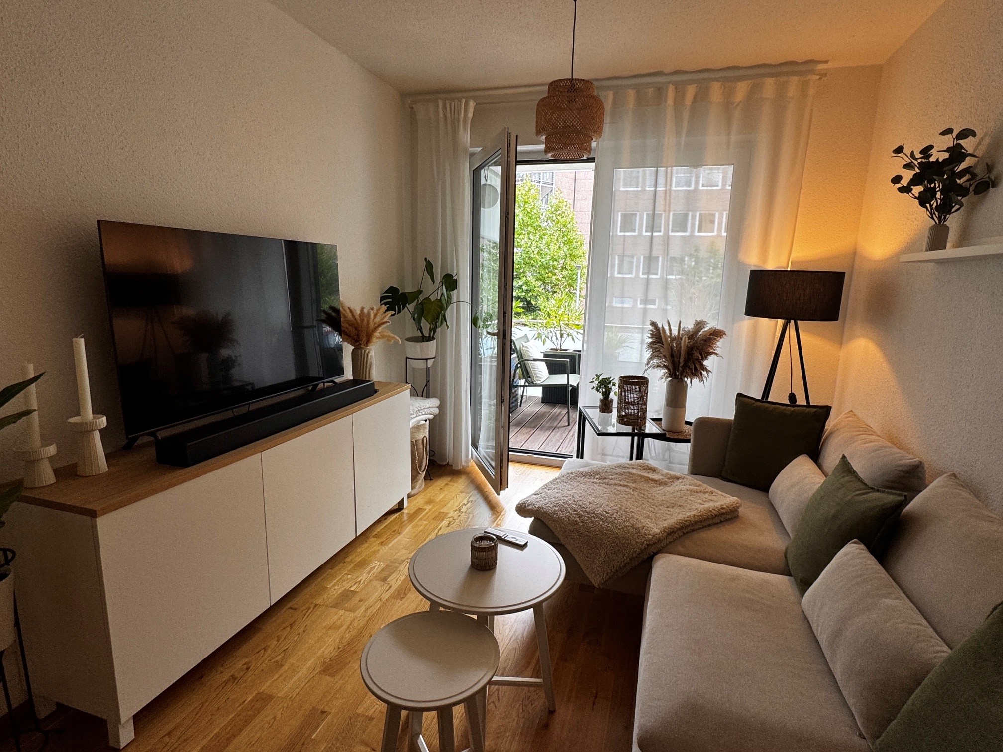 Wohnbereich Richtung Balkon