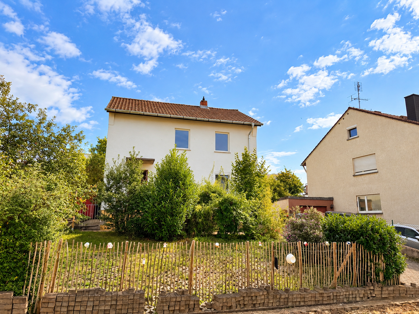 Straßenansicht