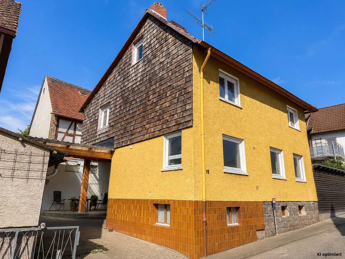 Straßenansicht