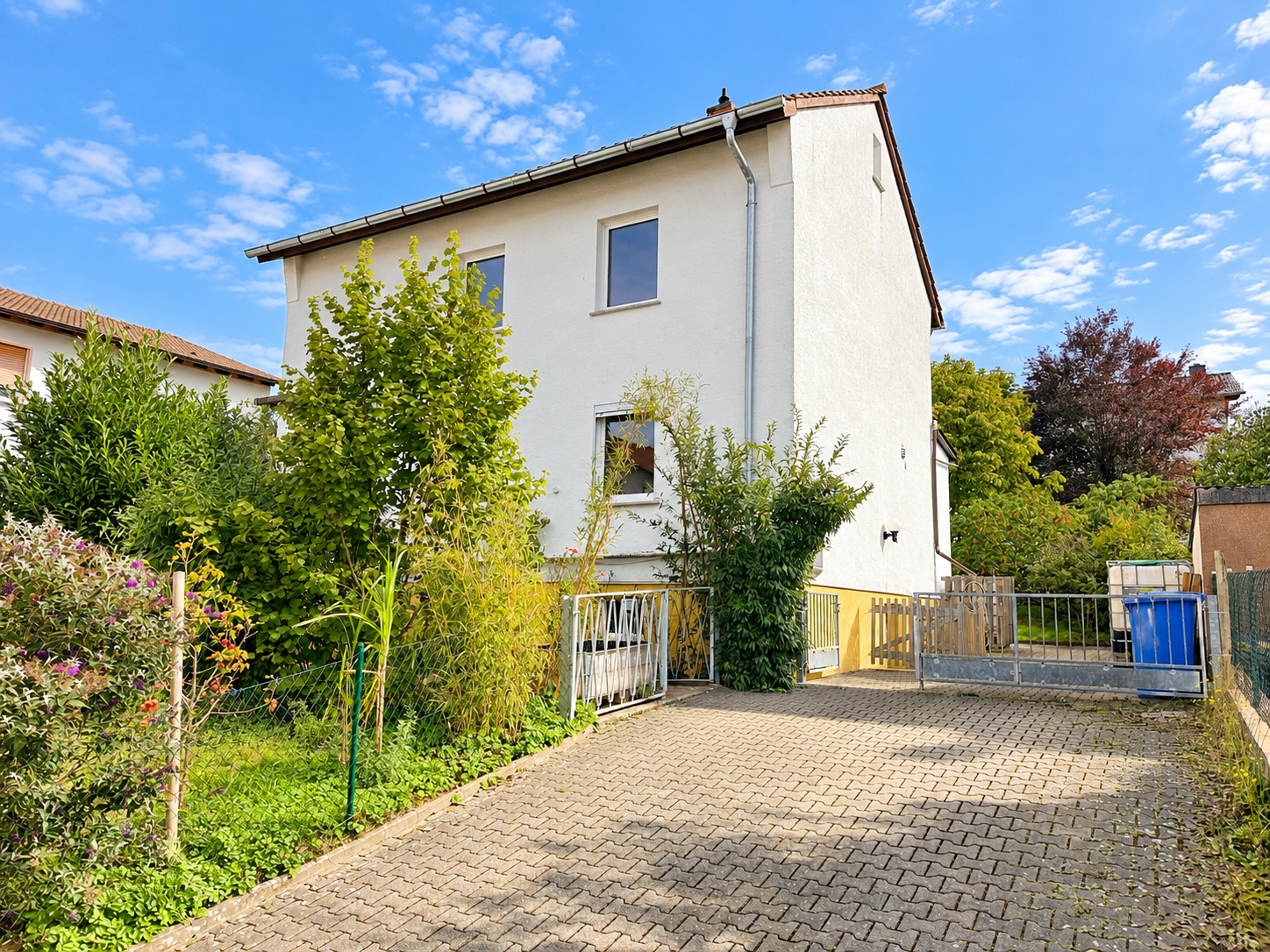 Straßenansicht